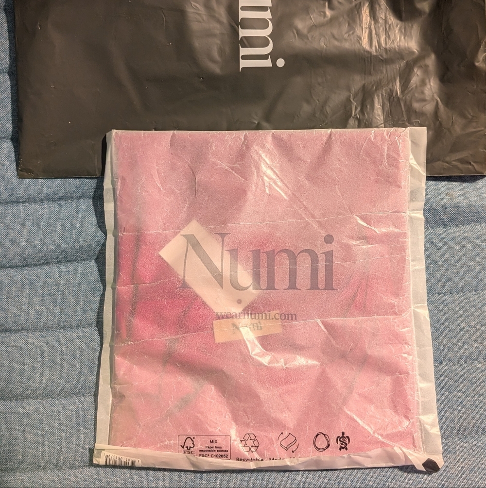 Numi Size XS Fuchsia Florence Top